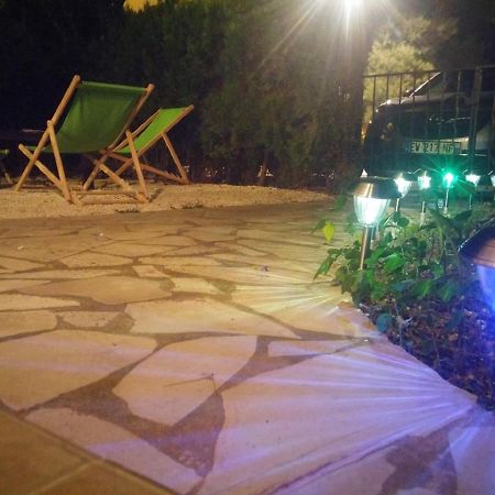 Agreable T3 Avec Jardin Et Parking Prive, A 350M Du Centre Ville Et Des Plages, Wifi, Remise Supplementaire De 10 Pourcent Pour Une Location A La Semaine Cavalaire-sur-Mer Eksteriør bilde