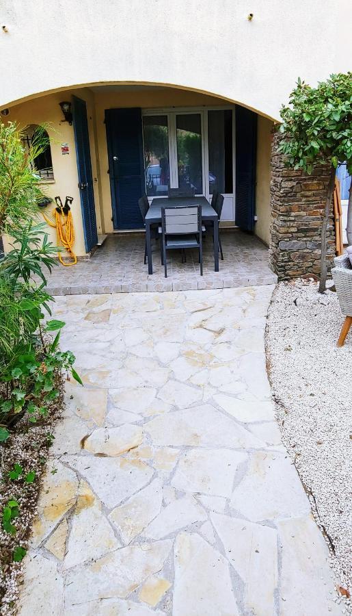 Agreable T3 Avec Jardin Et Parking Prive, A 350M Du Centre Ville Et Des Plages, Wifi, Remise Supplementaire De 10 Pourcent Pour Une Location A La Semaine Cavalaire-sur-Mer Eksteriør bilde
