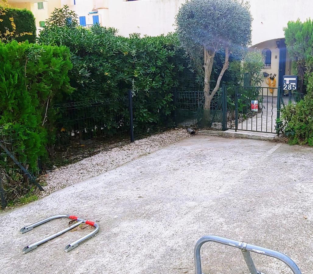 Agreable T3 Avec Jardin Et Parking Prive, A 350M Du Centre Ville Et Des Plages, Wifi, Remise Supplementaire De 10 Pourcent Pour Une Location A La Semaine Cavalaire-sur-Mer Eksteriør bilde